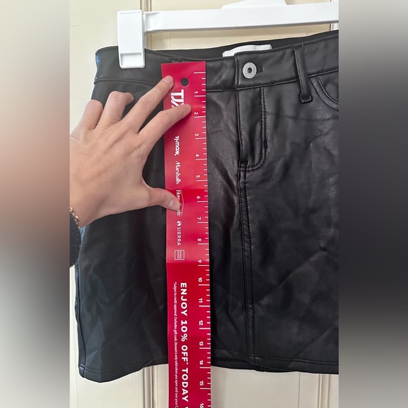 Black Abercrombie Kids Faux Leather Skirt - Picture 7 of 7